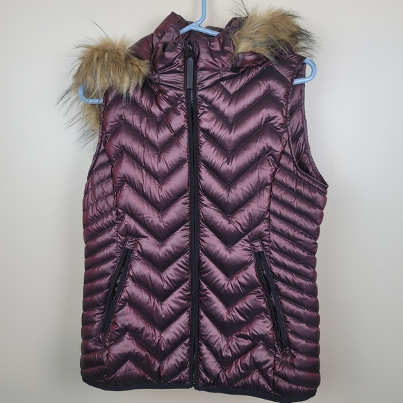 Calvin Klein Plum Puffer Vest size S - Picture 1 of 9